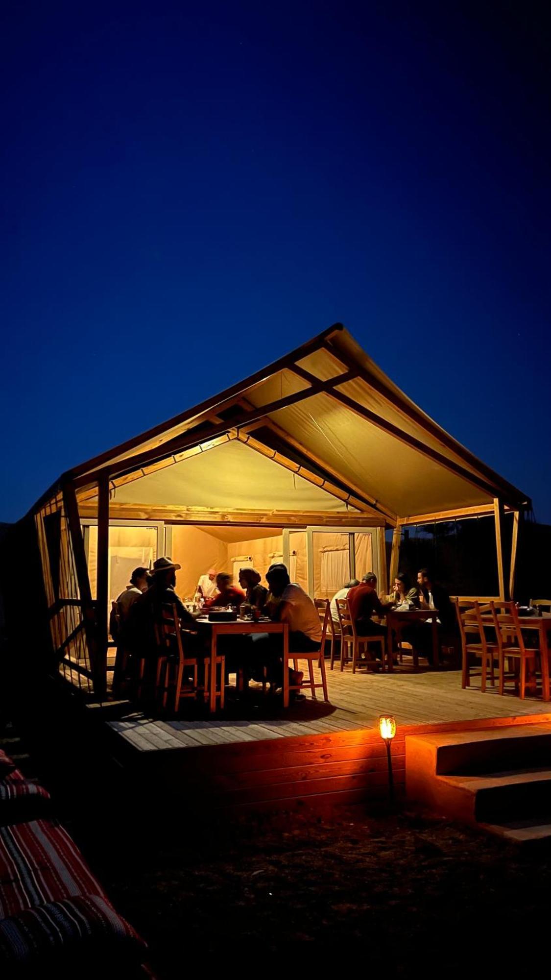 Adventurer Camp Hotell Al Wāşil Exteriör bild
